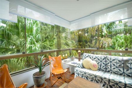 Apartamento à venda com 172m², 4 quartos e 3 vagas