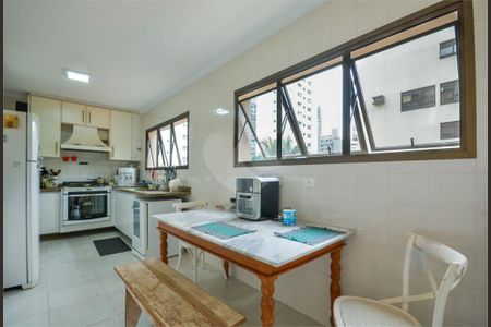 Apartamento à venda com 172m², 4 quartos e 3 vagas