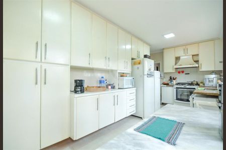 Apartamento à venda com 172m², 4 quartos e 3 vagas