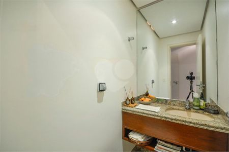 Apartamento à venda com 172m², 4 quartos e 3 vagas