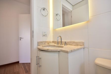 Apartamento à venda com 342m², 3 quartos e 6 vagasBanheiro Suíte 2