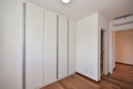 Apartamento à venda com 342m², 3 quartos e 6 vagasSuíte 3