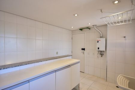 Apartamento à venda com 342m², 3 quartos e 6 vagasÁrea de Serviço 