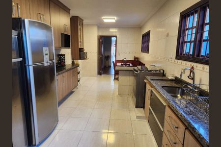 Casa à venda com 3 quartos, 182m² em Butantã, São Paulo