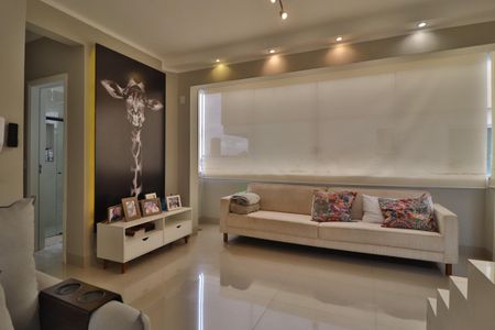 Sala de apartamento para alugar com 2 quartos, 189m² em Granada, Uberlândia