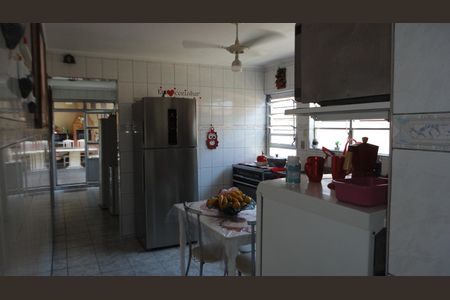 Cozinha de casa para alugar com 4 quartos, 111m² em Cidade Náutica, São Vicente
