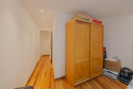 Casa à venda com 400m², 5 quartos e 6 vagasSuíte 1