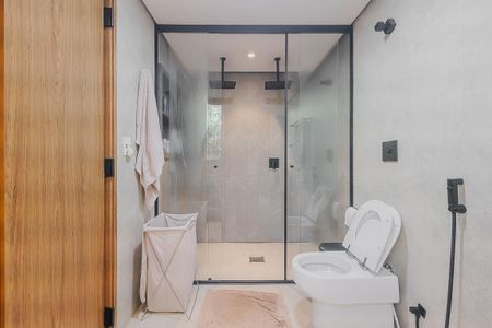 Casa à venda com 400m², 5 quartos e 6 vagasBanheiro da Suíte 3