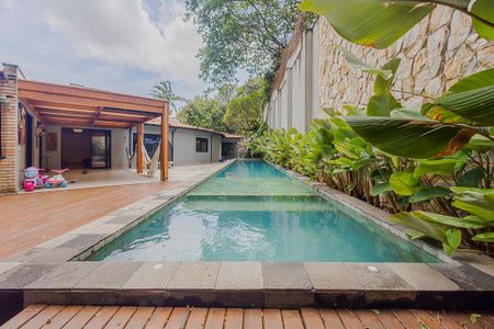 Casa à venda com 400m², 5 quartos e 6 vagasPiscina