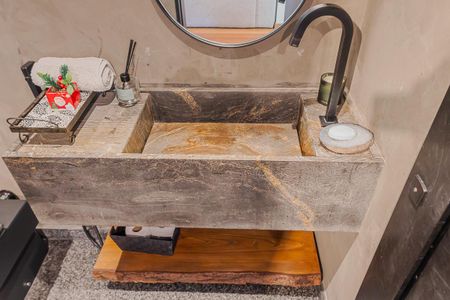 Casa à venda com 400m², 5 quartos e 6 vagasLavabo