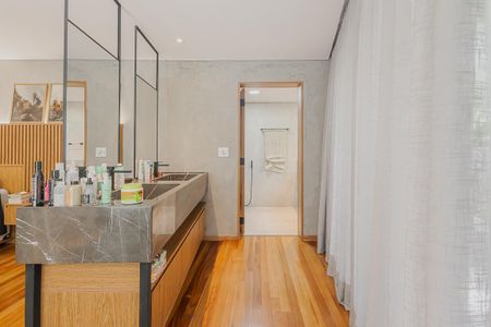 Casa à venda com 400m², 5 quartos e 6 vagasBanheiro da Suíte 3