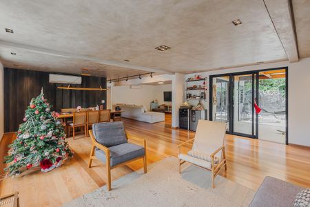 Casa à venda com 400m², 5 quartos e 6 vagasSala