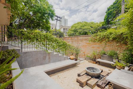 Casa à venda com 400m², 5 quartos e 6 vagasEntrada