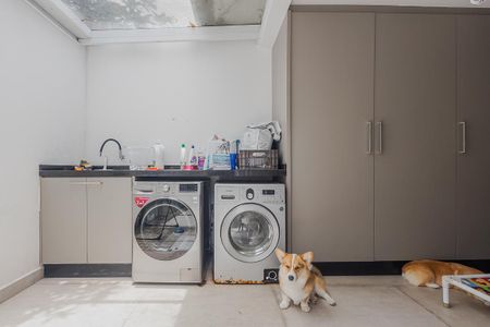 Casa à venda com 400m², 5 quartos e 6 vagasÁrea de Serviço