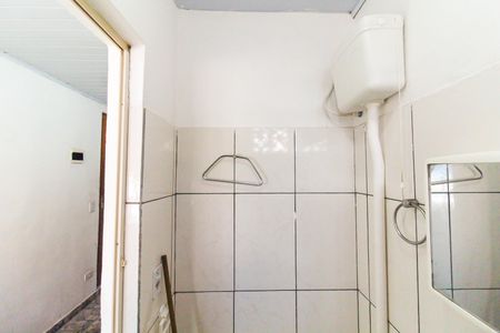 Banheiro de casa para alugar com 1 quarto, 34m² em Jardim Bonifacio, São Paulo