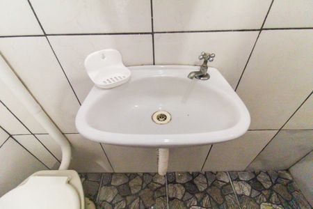 Casa para alugar com 34m², 1 quarto e sem vaga Casa para alugar com 34m², 1 quarto e sem vagaBanheiro