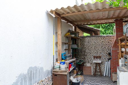 Casa para alugar com 81m², 2 quartos e 1 vagaQuintal