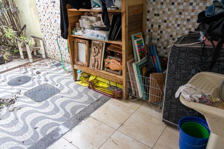 Casa para alugar com 81m², 2 quartos e 1 vagaÁrea de Serviço