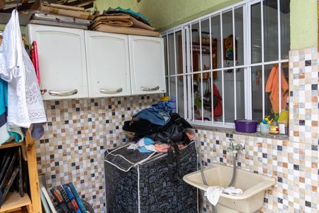 Casa para alugar com 81m², 2 quartos e 1 vagaÁrea de Serviço