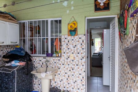 Casa para alugar com 81m², 2 quartos e 1 vagaÁrea de Serviço