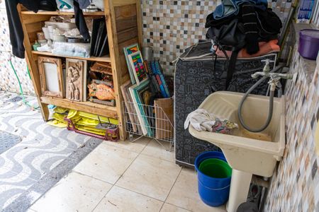 Casa para alugar com 81m², 2 quartos e 1 vagaÁrea de Serviço