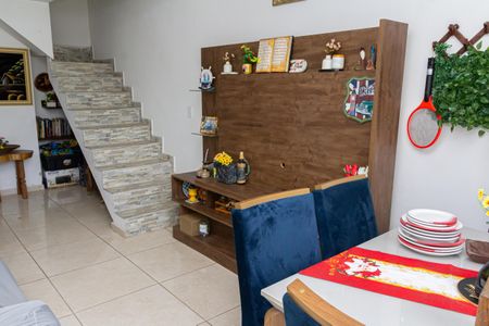 Casa para alugar com 81m², 2 quartos e 1 vagaSala