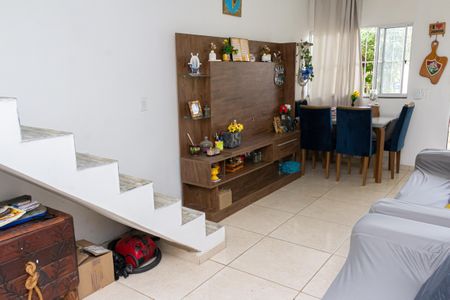 Casa para alugar com 81m², 2 quartos e 1 vagaSala