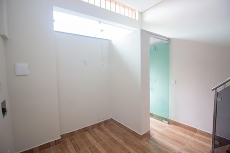 Sala de casa para alugar com 1 quarto, 40m² em Santa Helena, Contagem