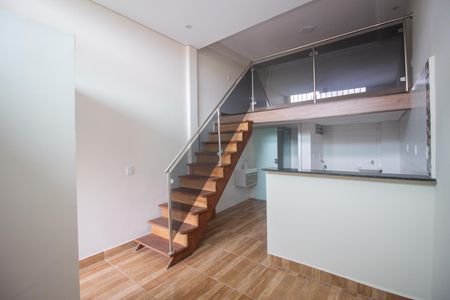 Sala de casa para alugar com 1 quarto, 40m² em Santa Helena, Contagem