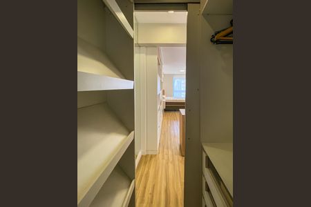 Apartamento para alugar com 55m², 1 quarto e 1 vagaCloset da suíte