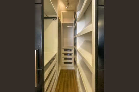 Apartamento para alugar com 55m², 1 quarto e 1 vagaCloset da suíte