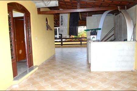 Casa à venda com 167m², 3 quartos e 3 vagasVaranda