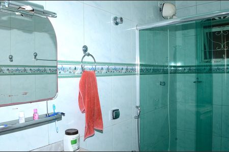 Casa à venda com 167m², 3 quartos e 3 vagasBanheiro Corredor