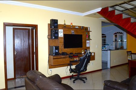 Casa à venda com 167m², 3 quartos e 3 vagasSala