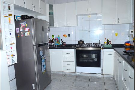 Casa à venda com 167m², 3 quartos e 3 vagasCozinha