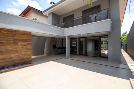 Casa à venda com 546m², 5 quartos e 4 vagasQuintal