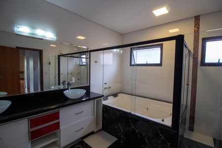 Casa à venda com 546m², 5 quartos e 4 vagasBanheiro do Quarto 4