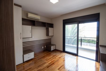 Casa à venda com 546m², 5 quartos e 4 vagasQuarto 1