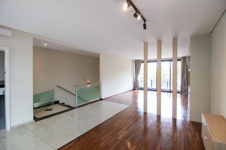 Casa à venda com 546m², 5 quartos e 4 vagasSala de Jantar