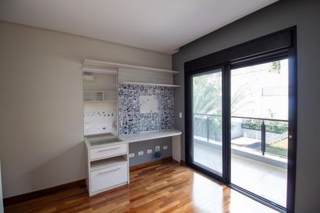Casa à venda com 546m², 5 quartos e 4 vagasQuarto 2