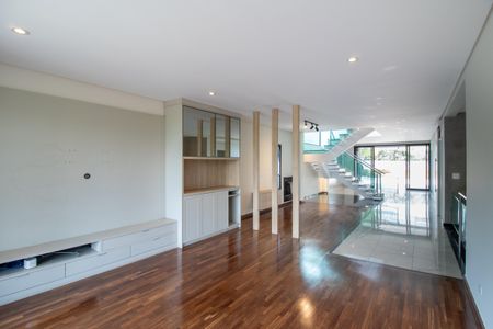 Casa à venda com 546m², 5 quartos e 4 vagasSala