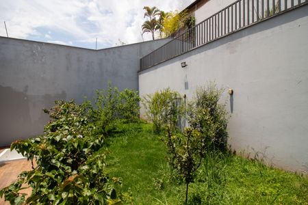 Casa à venda com 546m², 5 quartos e 4 vagasQuintal