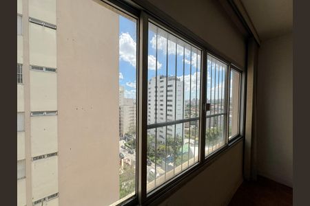 Apartamento à venda com 90m², 3 quartos e 2 vagas Apartamento à venda com 90m², 3 quartos e 2 vagasSala