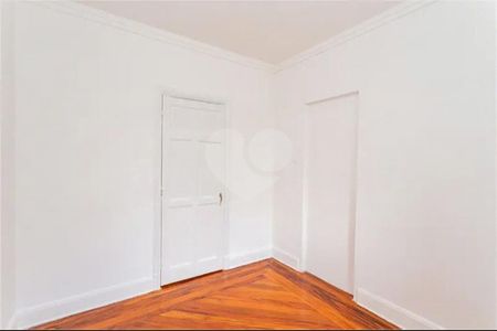 Casa à venda com 3 quartos, 100m² em Pacaembu, São Paulo