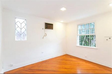 Casa à venda com 3 quartos, 100m² em Pacaembu, São Paulo