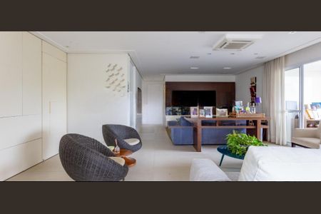 Apartamento à venda com 213m², 3 quartos e 2 vagas