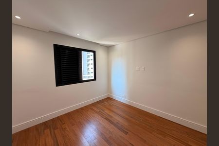 Apartamento à venda com 3 quartos, 180m² em Indianópolis, São Paulo