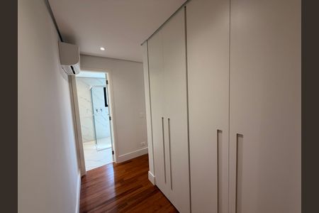 Apartamento à venda com 3 quartos, 180m² em Indianópolis, São Paulo