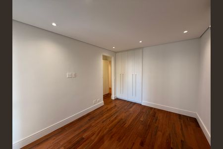 Apartamento à venda com 3 quartos, 180m² em Indianópolis, São Paulo