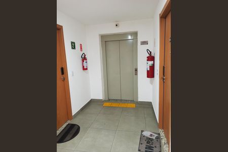 Apartamento à venda com 43m², 2 quartos e 1 vagaHall Elevador